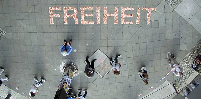 Die soziale Plastik Gier frisst Freiheit zur Positions Berlin 2014 in Kooperation mit der Sammlung Haupt wärend der Berlin Art Week 2014