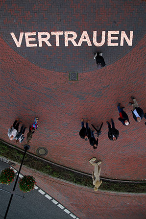 VERTRAUEN in Jever - A4 300DPI © 2014 Ralf Kopp, www.gierfrisst.de